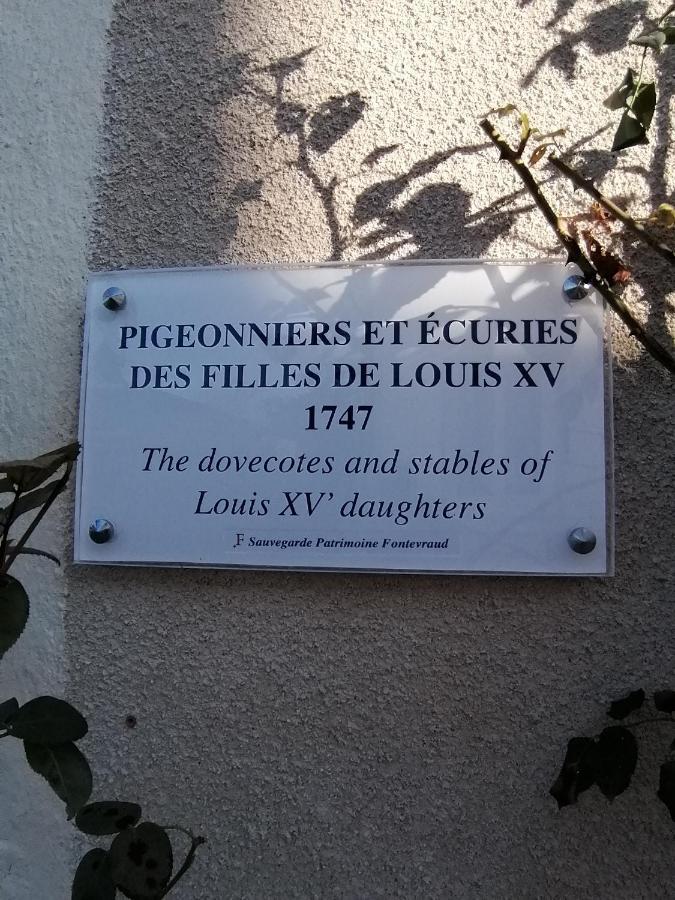 Les Ecuries Des Princesses Fontevraud-l'Abbaye Exterior foto